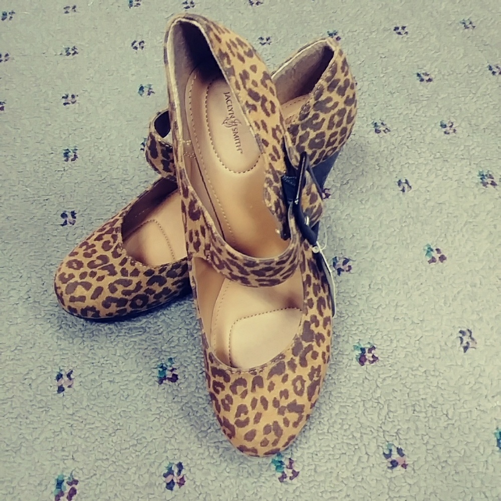 NWT~JACLYN SMITH~ CHEETAH PRINT SHOES , MARY JANE